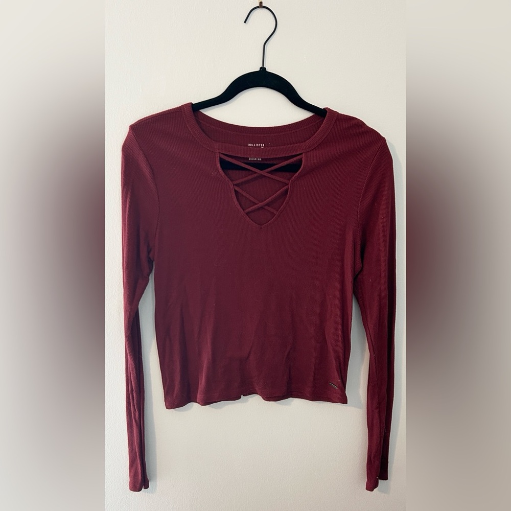 Hollister Super Soft Burgundy Ribbed Long Sleeve with Crisscross Neck, Size M